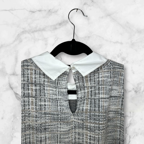 Ann Taylor Contrasting Sweater With Collar - Picture 6 of 7